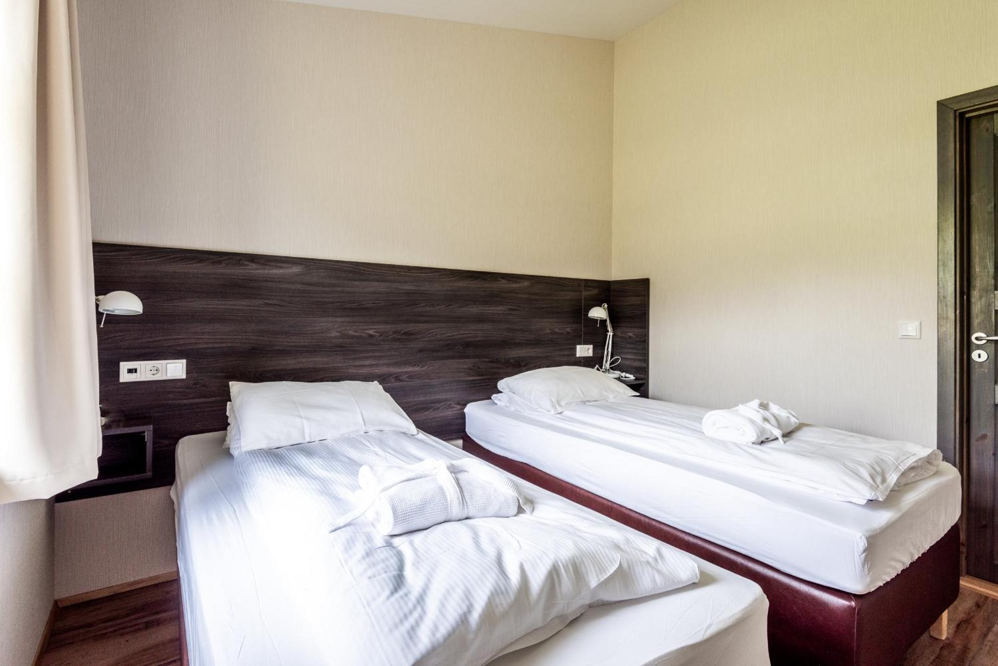 Boutique Hotel Anna By Ej Hotels Holt  Екстериор снимка